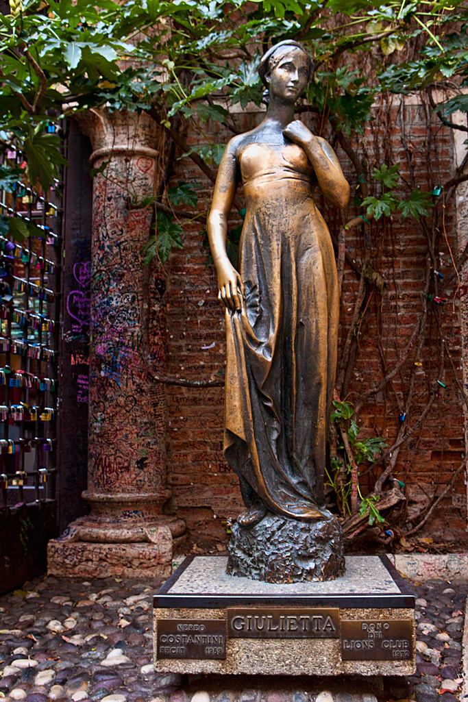Juliet statue