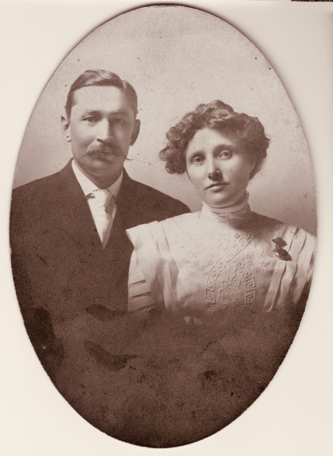 Original antique portrait of a couple